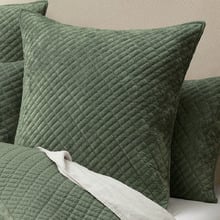 Quillon Velvet European Pillowcase